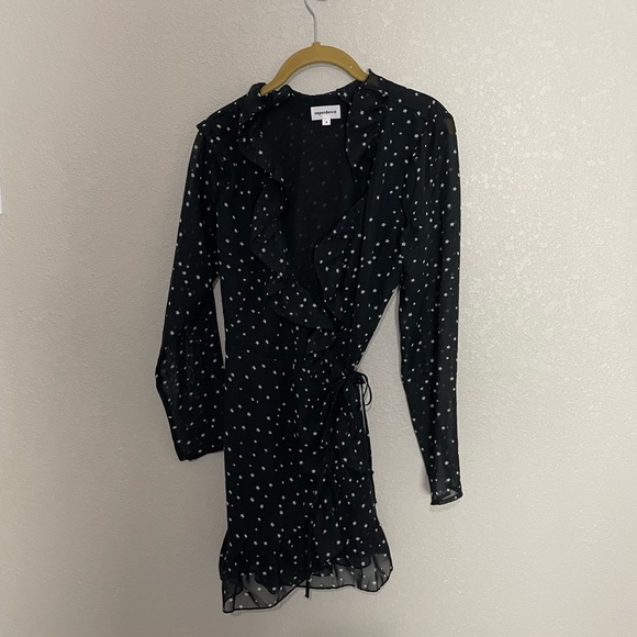 SUPERDOWN Revolve Star Black True Wrap Dress Small - Picture 4 of 7